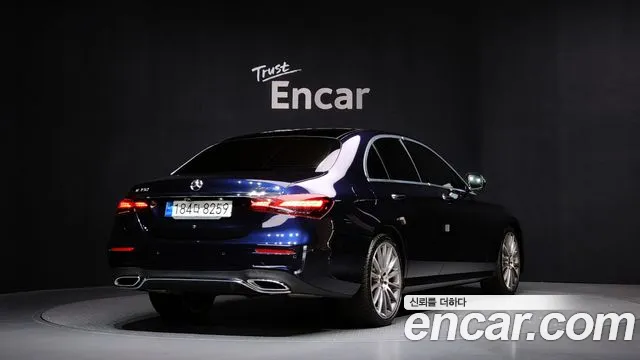 Mercedes-Benz E-Class 2022 — фото 2