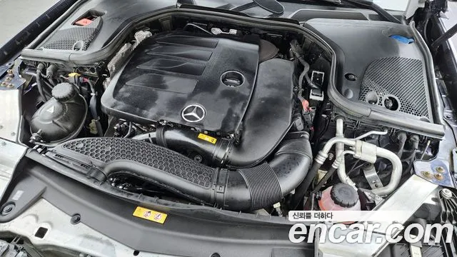 Mercedes-Benz E-Class 2022 — фото 6