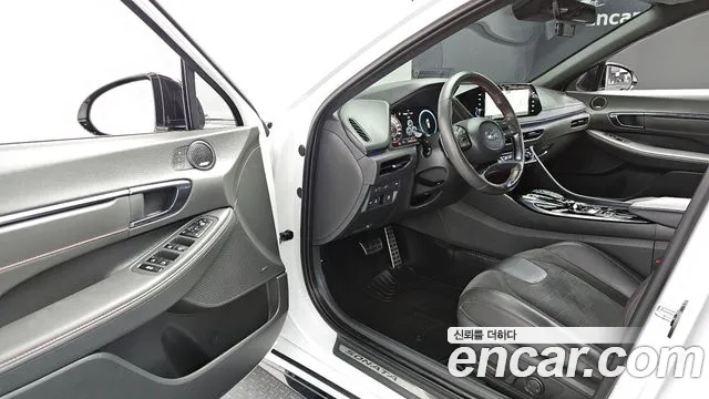 Hyundai Sonata 2022 — фото 10