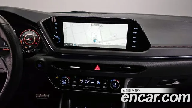 Hyundai Sonata 2022 — фото 13