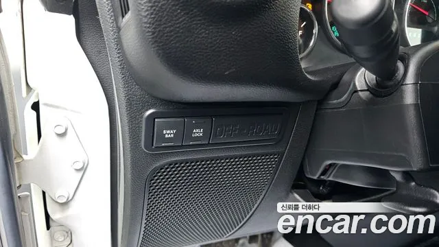 Jeep Wrangler 2017 — фото 13