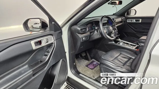 Ford Explorer 2020 — фото 10