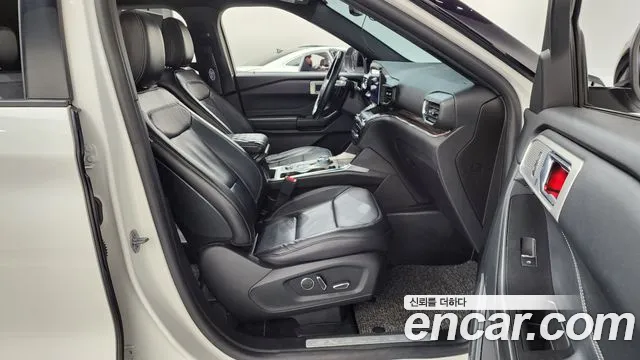 Ford Explorer 2020 — фото 11