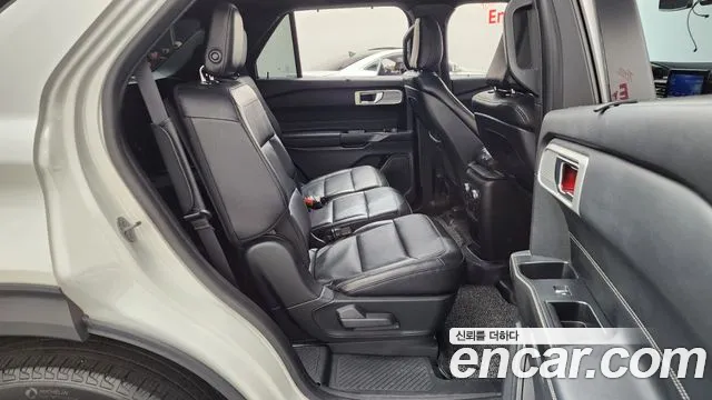 Ford Explorer 2020 — фото 12