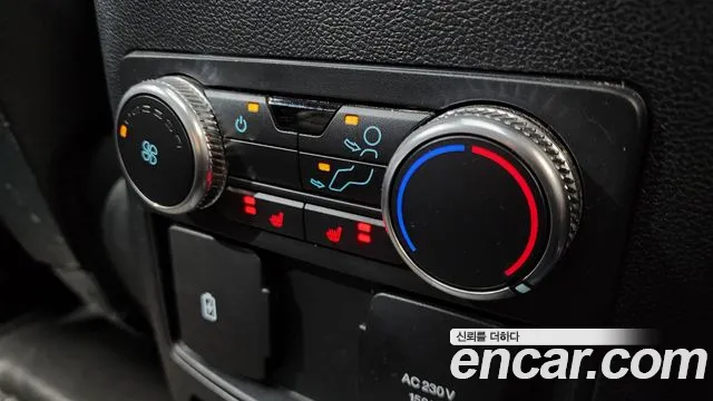 Ford Explorer 2020 — фото 19