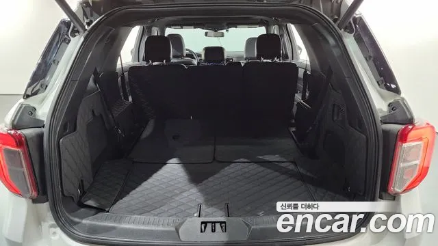 Ford Explorer 2020 — фото 20