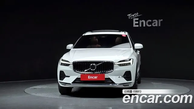Volvo XC60 2022 — фото 3