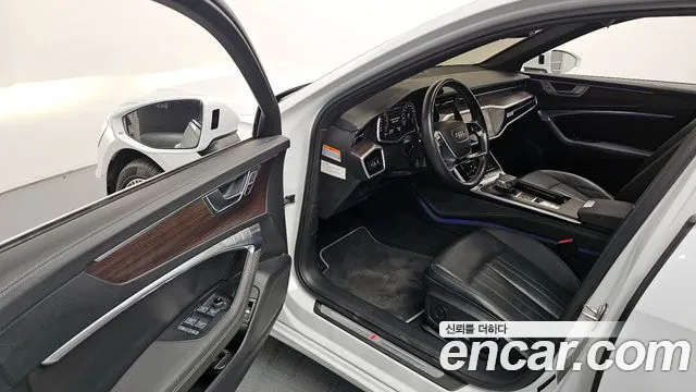 Audi A6 2022 — фото 10