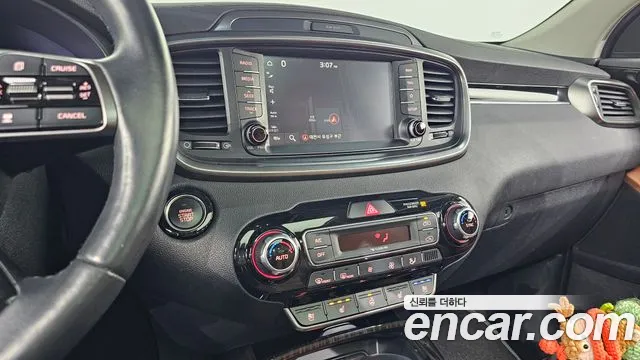 Kia Sorento 2018 — фото 16