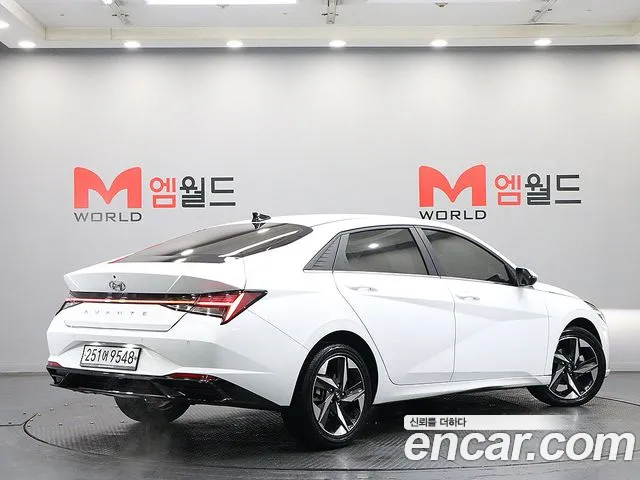 Hyundai AVANTE 2021 — фото 4