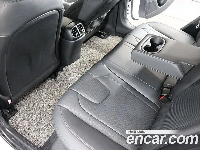 Hyundai AVANTE 2021 — фото 15