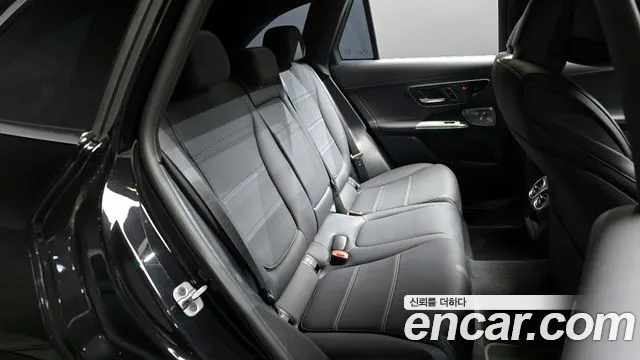 Mercedes-Benz GLC-Class 2025 — фото 12