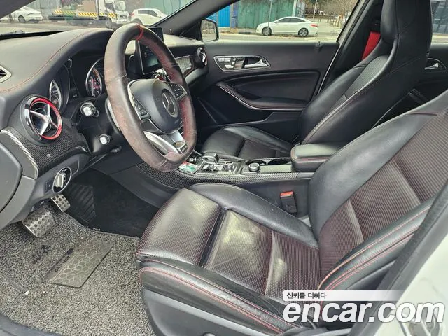Mercedes-Benz GLA-Class 2016 — фото 12