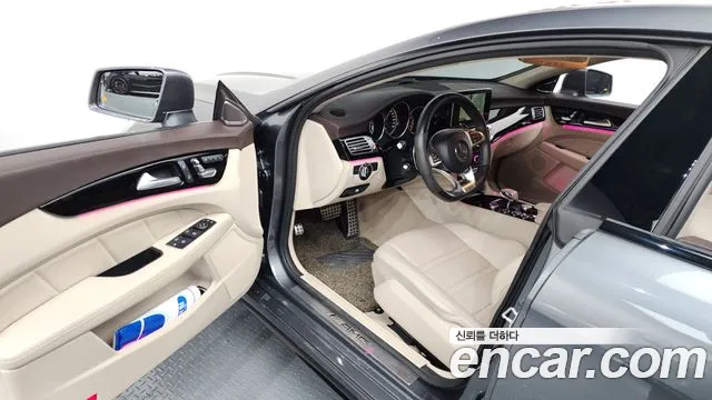 Mercedes-Benz CLS-Class 2016 — фото 10
