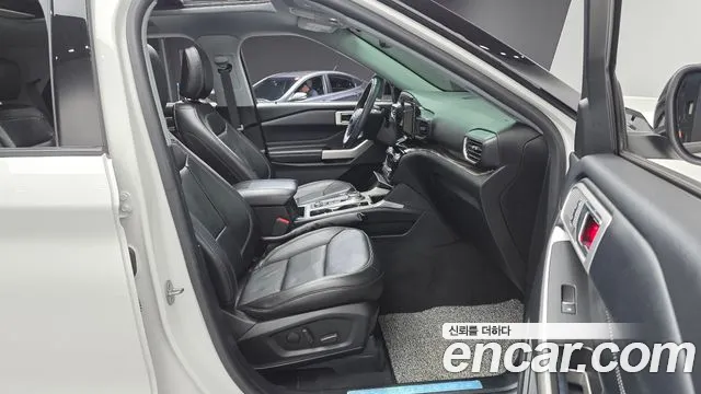 Ford Explorer 2022 — фото 10
