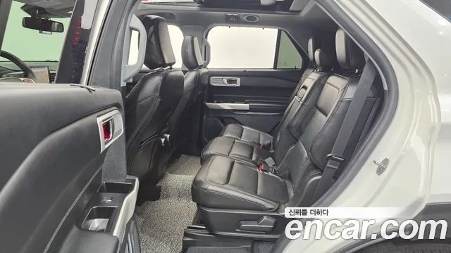 Ford Explorer 2022 — фото 12