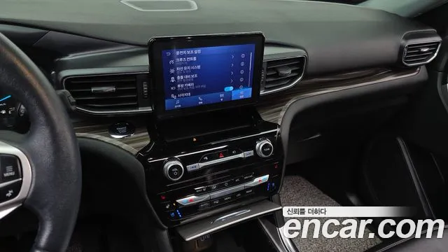 Ford Explorer 2022 — фото 14