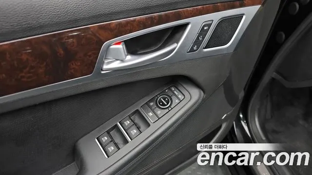 Hyundai Genesis 2016 — фото 17