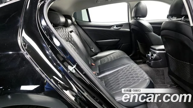 Kia Stinger 2021 — фото 12