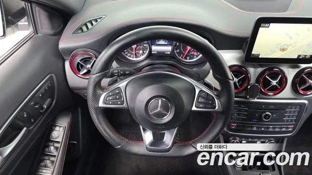 Mercedes-Benz GLA-Class 2017 — фото 13