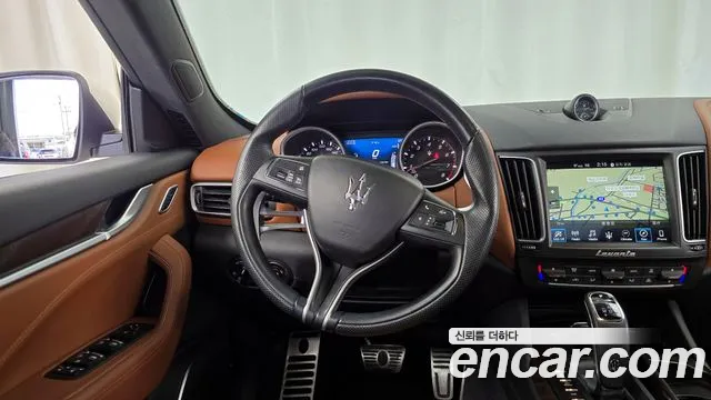 Maserati Levante 2020 — фото 13