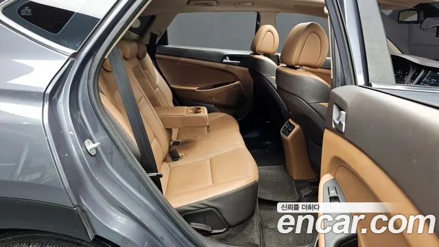 Hyundai Tucson 2018 — фото 12