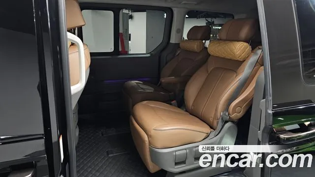 Hyundai Staria 2022 — фото 11