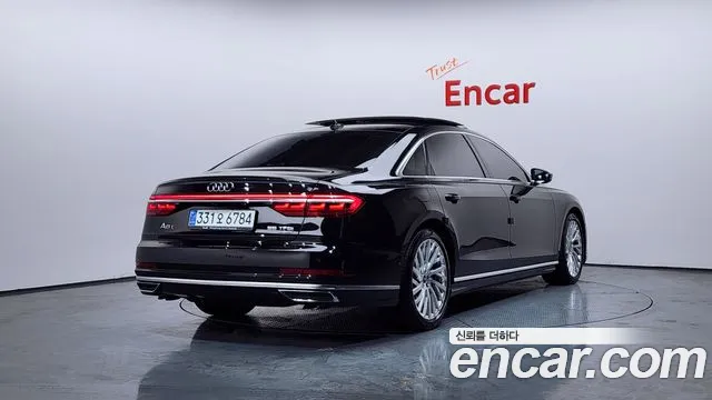 Audi A8 2021 — фото 2