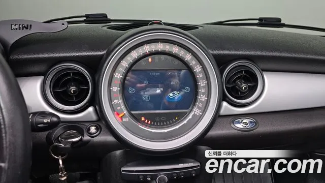 Mini Cooper Convertible 2015 — фото 15