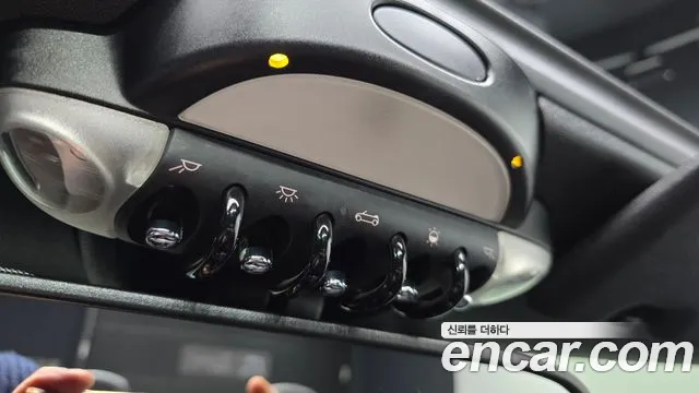 Mini Cooper Convertible 2015 — фото 18