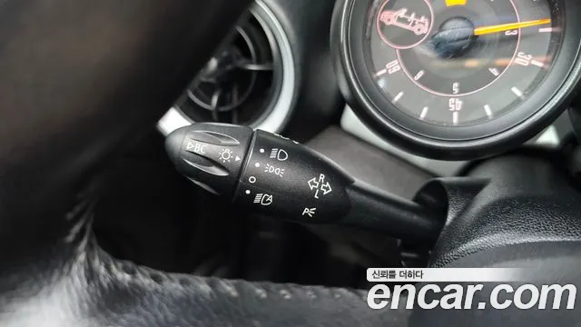 Mini Cooper Convertible 2015 — фото 19