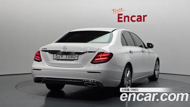 Mercedes-Benz E-Class 2018 — фото 2