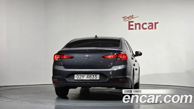 Hyundai AVANTE 2019 — фото 4
