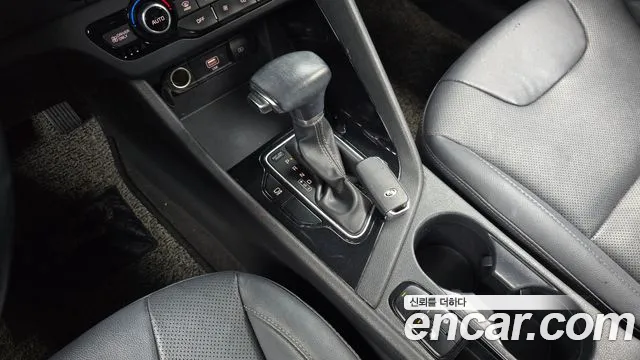 Kia Niro 2021 — фото 9