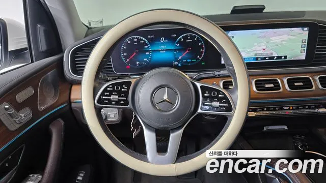Mercedes-Benz GLE-Class 2020 — фото 13