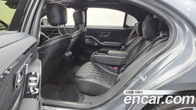 Mercedes-Benz S-Class 2023 — фото 12