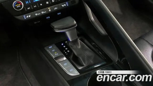 Hyundai AVANTE 2023 — фото 9