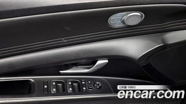 Hyundai AVANTE 2023 — фото 18
