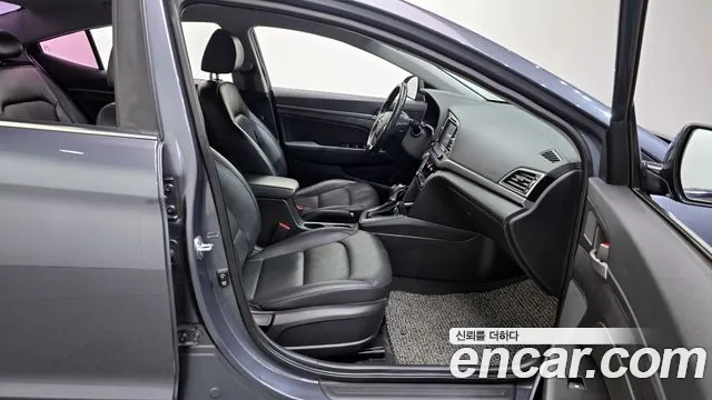 Hyundai AVANTE 2016 — фото 10