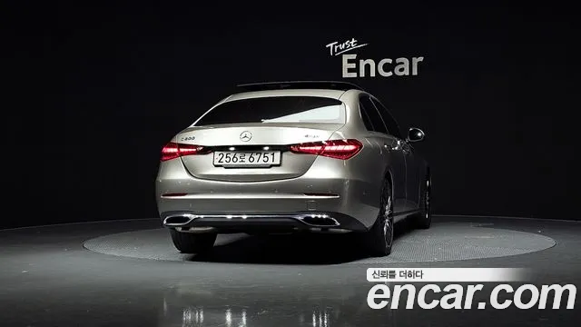 Mercedes-Benz C-Class 2022 — фото 4