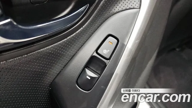 Hyundai AVANTE 2014 — фото 20