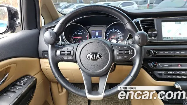 Kia Canival 2019 — фото 13