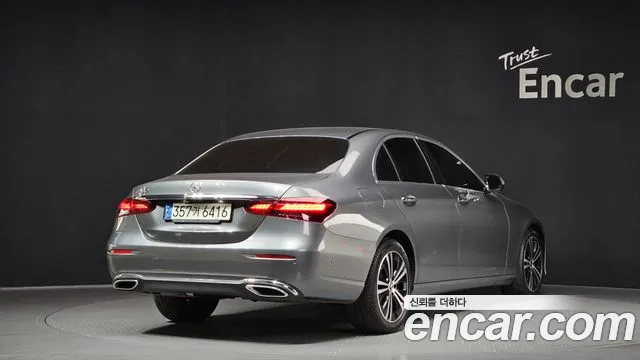Mercedes-Benz E-Class 2021 — фото 2