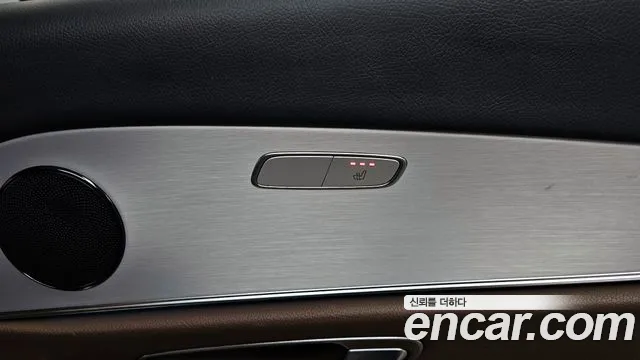 Mercedes-Benz E-Class 2021 — фото 19