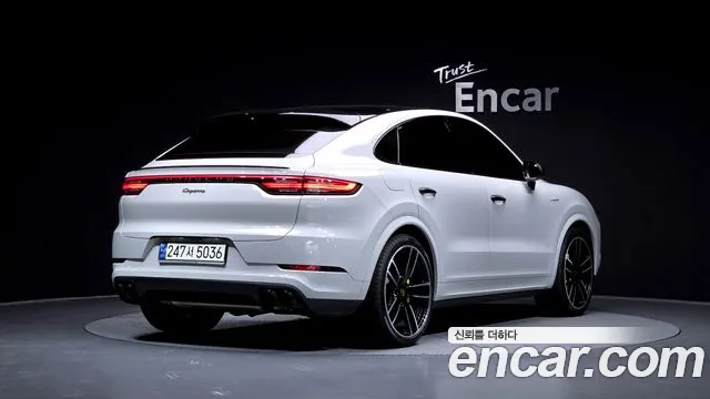 Porsche Cayenne 2021 — фото 1