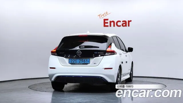 Nissan Leaf 2019 — фото 4
