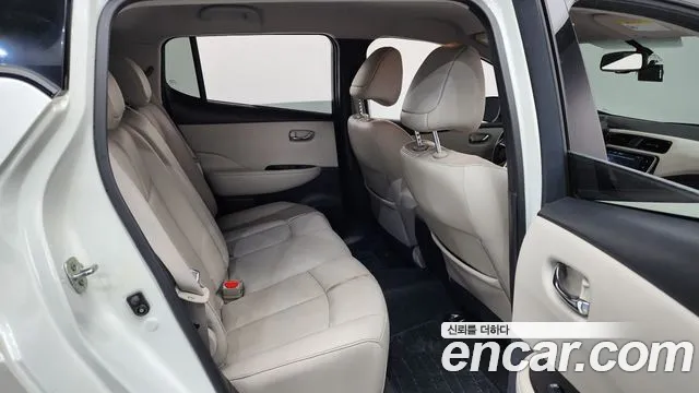 Nissan Leaf 2019 — фото 12