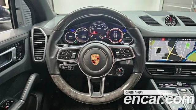 Porsche Cayenne 2020 — фото 13