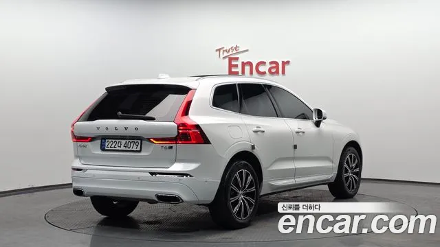 Volvo XC60 2020 — фото 1