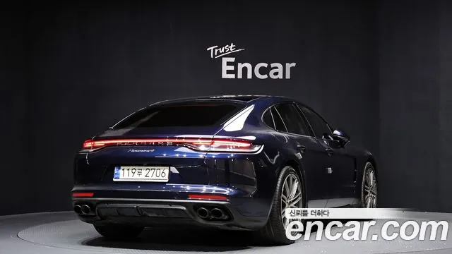Porsche Panamera 2021 — фото 2